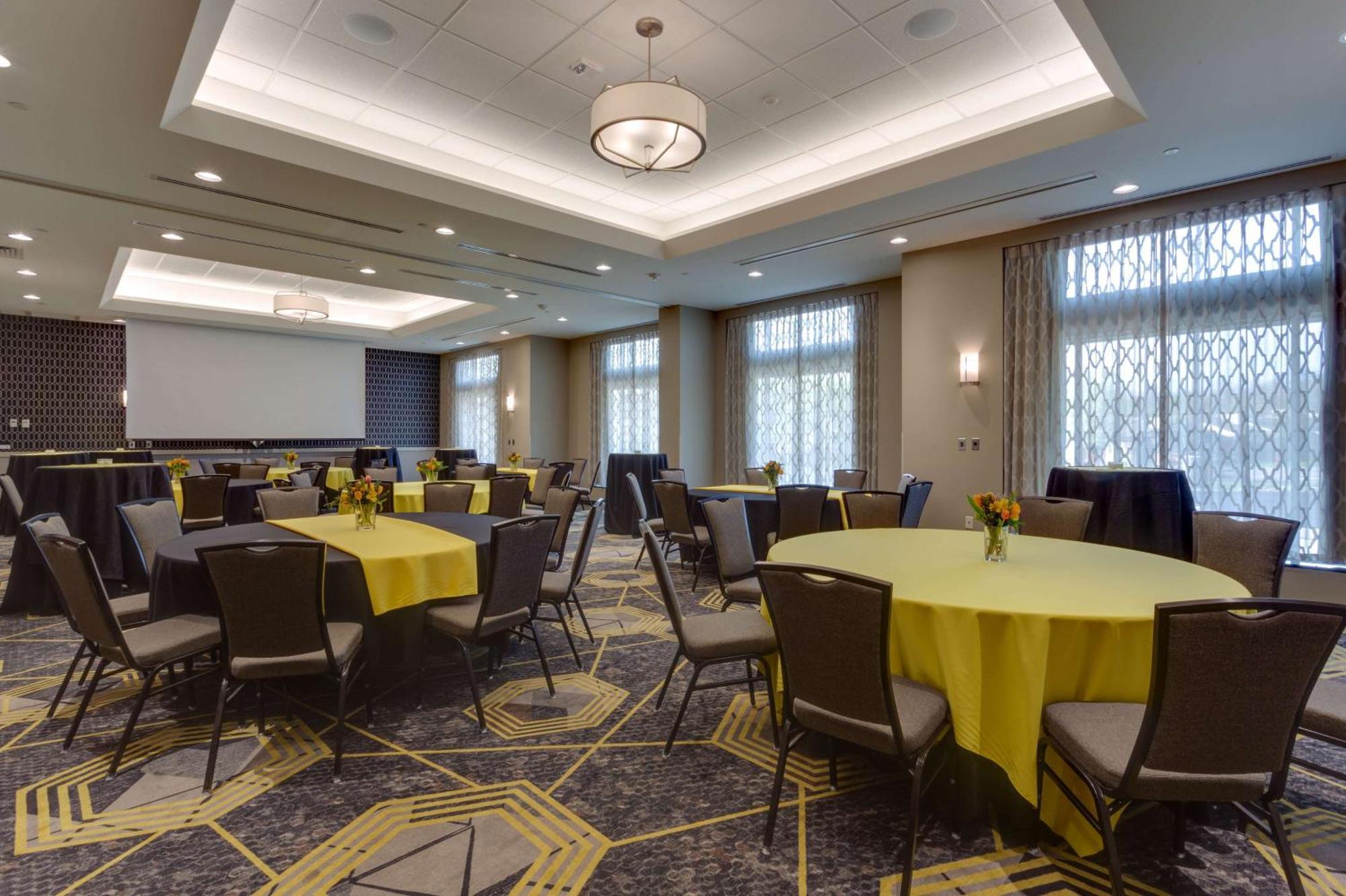 Drury Inn & Suites Pittsburgh Airport Settlers Ridge المظهر الخارجي الصورة