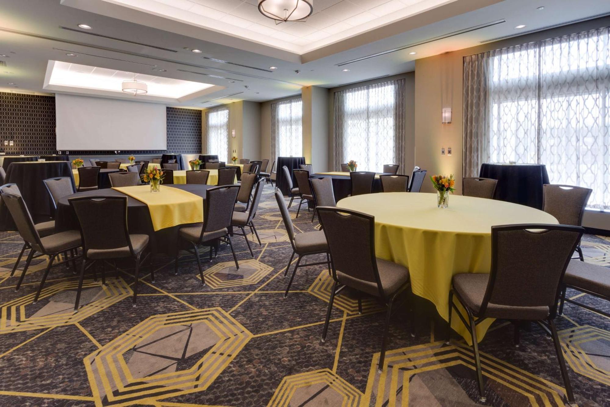 Drury Inn & Suites Pittsburgh Airport Settlers Ridge المظهر الخارجي الصورة